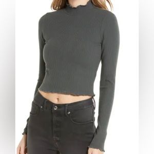 Good American Long Sleeve Crop